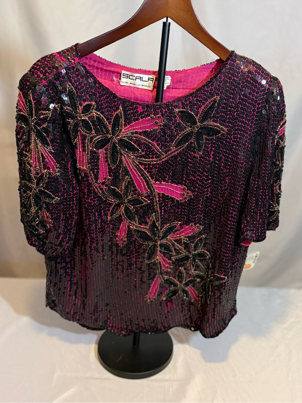 Scala Fuchsia and Black Sequin Short Sleeve Top Vintage NWT size Large (TT4)